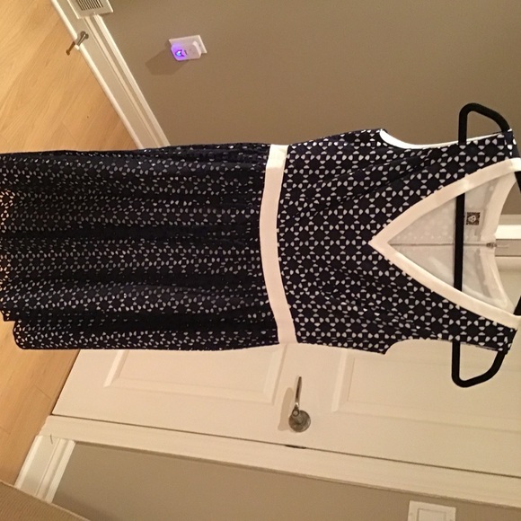 Anne Klein dress - Picture 2 of 2